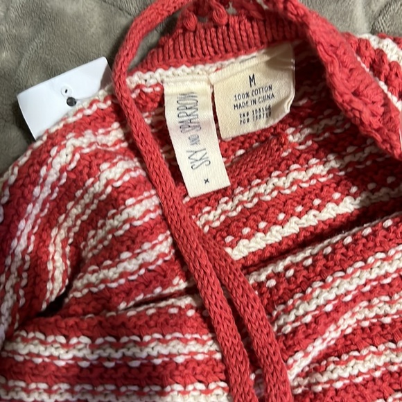 Crocheted halter top - Picture 4 of 6